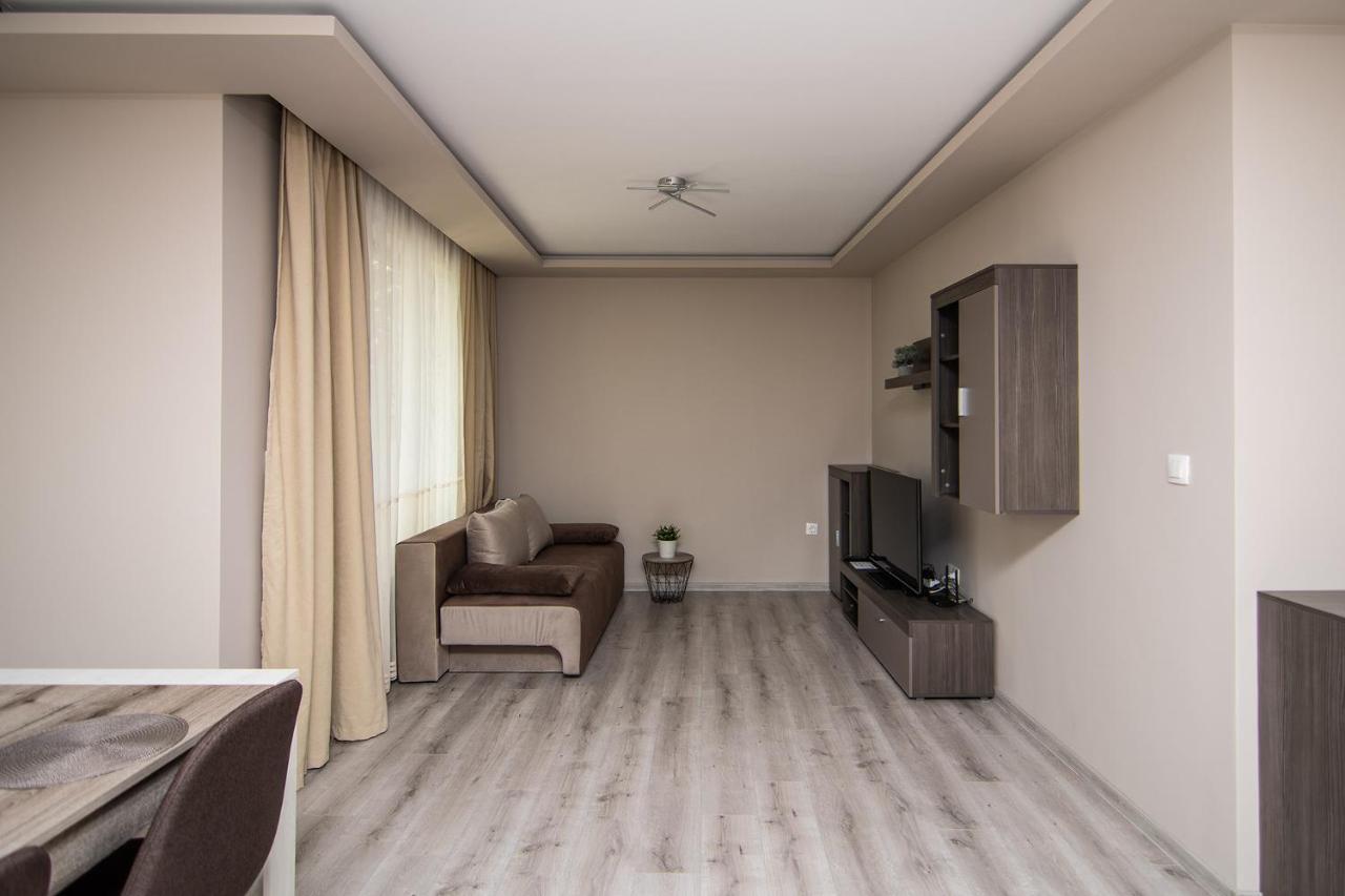 Cozy Flats Nearby Center Free Park Area Apartamento Varna Exterior foto