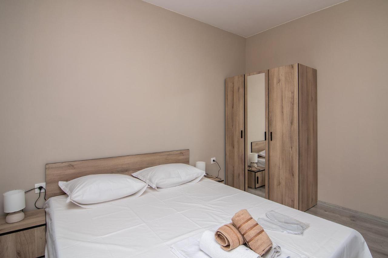 Cozy Flats Nearby Center Free Park Area Apartamento Varna Exterior foto