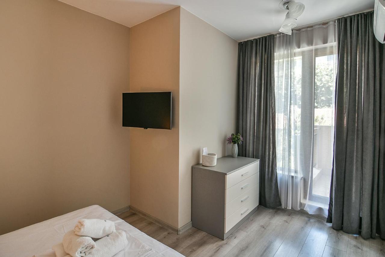 Cozy Flats Nearby Center Free Park Area Apartamento Varna Exterior foto